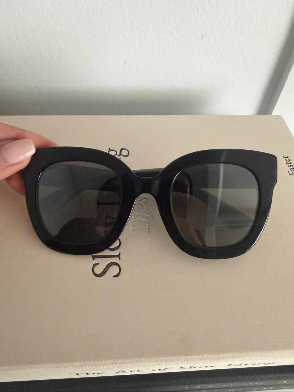 Gucci Black Oversized Cat-Eye Sunglasses